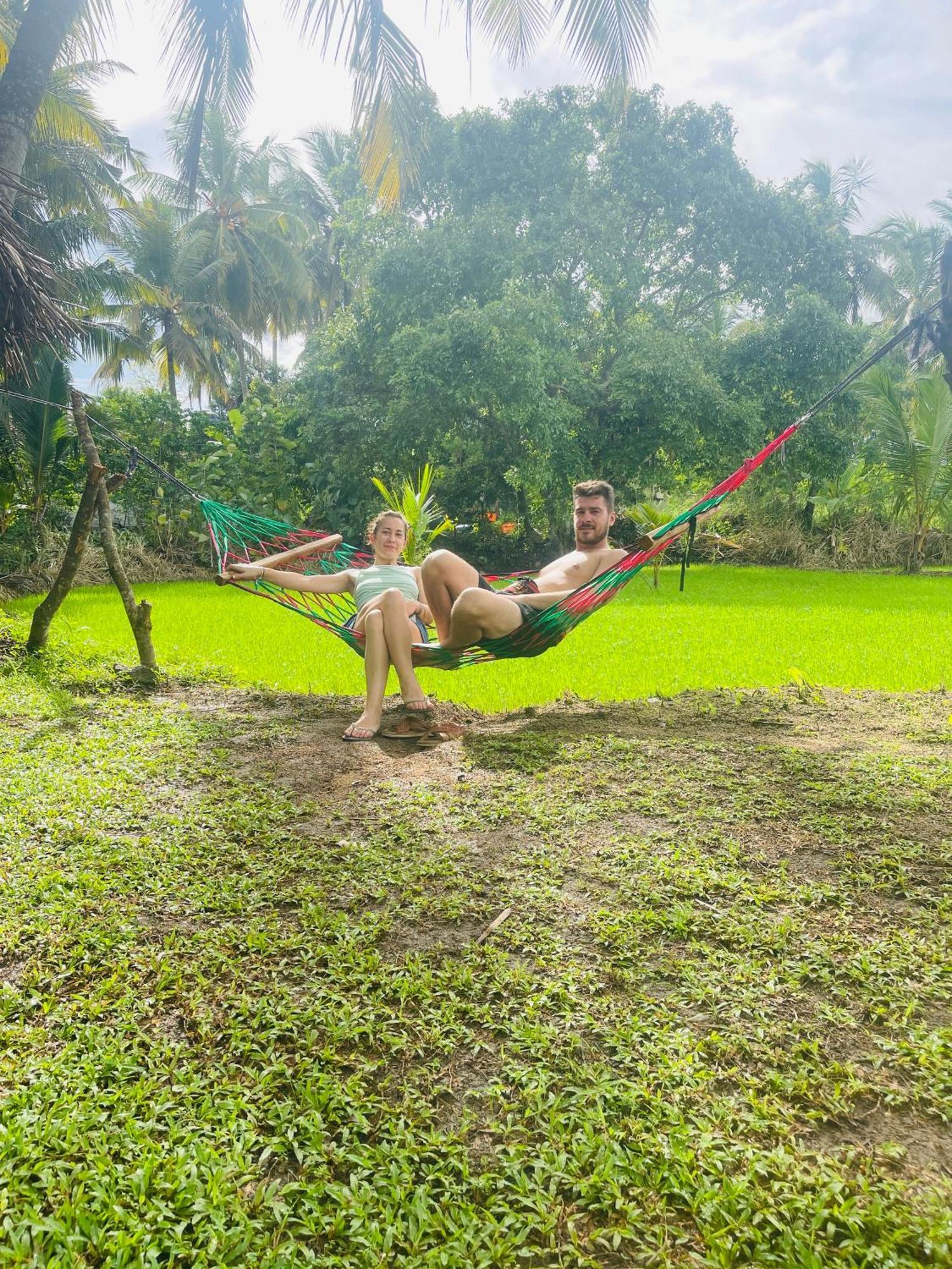 Anuradhapura Hotels Bagian luar foto